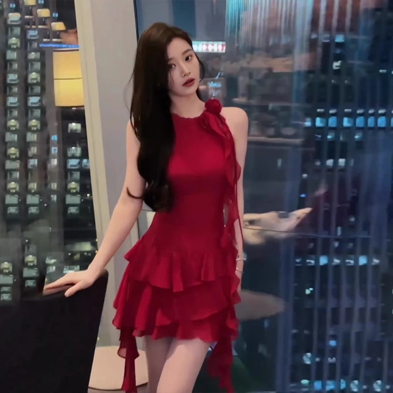 Little red skirt birthday little gift high -end light luxury niche party can wear seaside vacation irregular dresses Little red skirt birthday little gift high -end light luxury niche party can wear seaside vacation irregular dresses