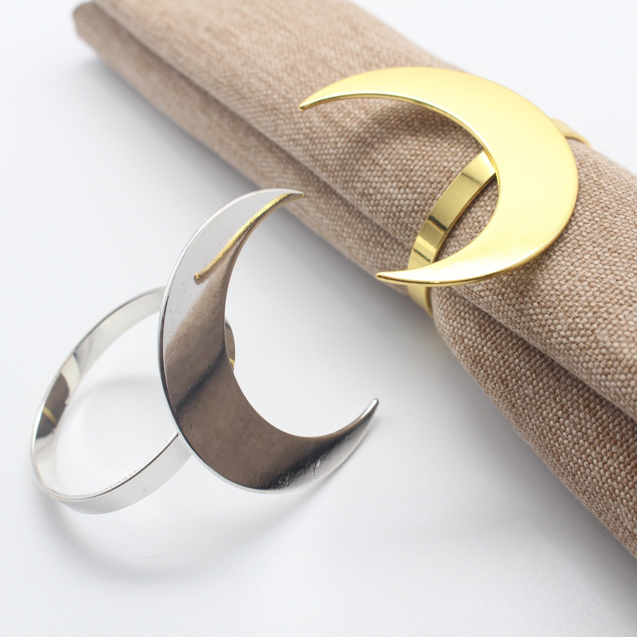 国境を越えたお祝いのナプキンリング、月の形をしたナプキンループ、ナプキンバックル、月の女神の祝福のナプキンリング、ホテルのテーブルセッティング卸売