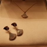 Bvlgari/Bulgari Divas 'Dream с алмазными серьгами маленькая юбка вентиляционное вентилятор 18 тыс. Серьги из розового золота