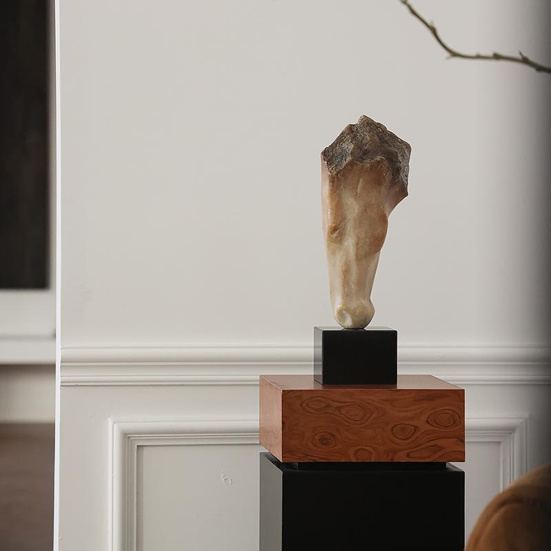 French-Style Retro Abstract Horse Head Art Sculpture, Light Luxury Home Entrance Tv Cabinet Desktop Decoration Ornament