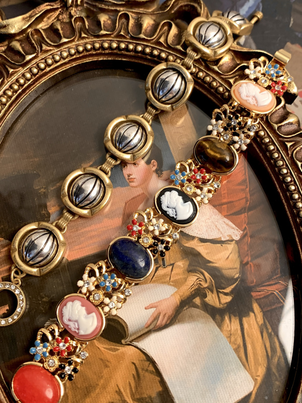 「Xiangbo Castle」 Western Medieval Vintage Old Style Gold and Silver Contrast Color Bracelet Plated Antique Style Bracelet