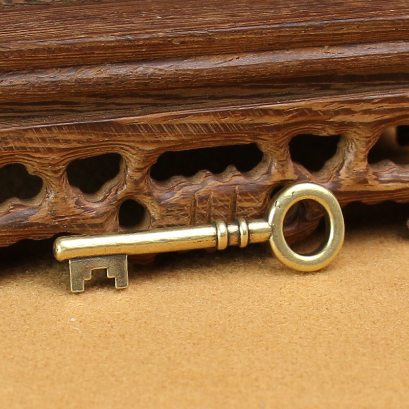 2026 Brass Key Pendant Creative Antique-Style Door Key Metal Craft Pure Copper Couple Small Accessories Copperware 2026 Brass Key Pendant Creative Antique-Style Door Key Metal Craft Pure Copper Couple Small Accessories Copperware