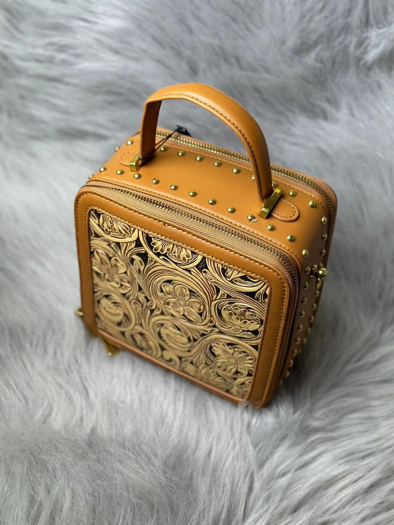 (Privately Booked) Tanggrass tattooy leather sculpted handmade high-set bag-Taobao