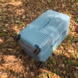 Вместительный и большой свежий чемодан подходит для мужчин и женщин