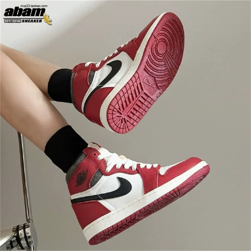 Air Jordan1 Retro AJ1 White Red and Chicago retro basketball shoes DZ5485-612