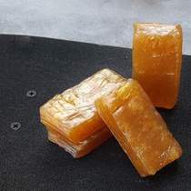 The dust long board is convenient for skateboarding and can easily remove dust. Sandpaper has double curls and is easy to use with an eraser.