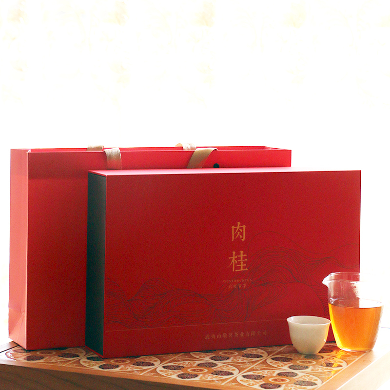 Cinnamon Tea Gift Box 250g New Year Gift Gift Box Dahongpao Fujian Oolong Tea with Floral and Fruity Aroma