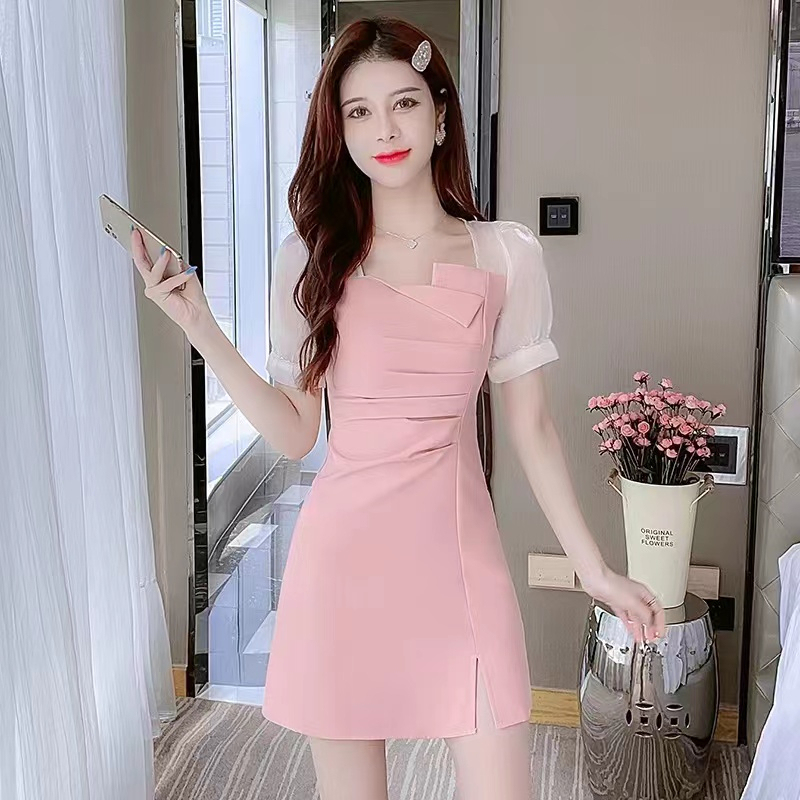 Summer New Style Pleated Irregular Dress for Women with Bubble Mesh Sleeves, Slim Fit, Fashionable Slit Short Skirt
