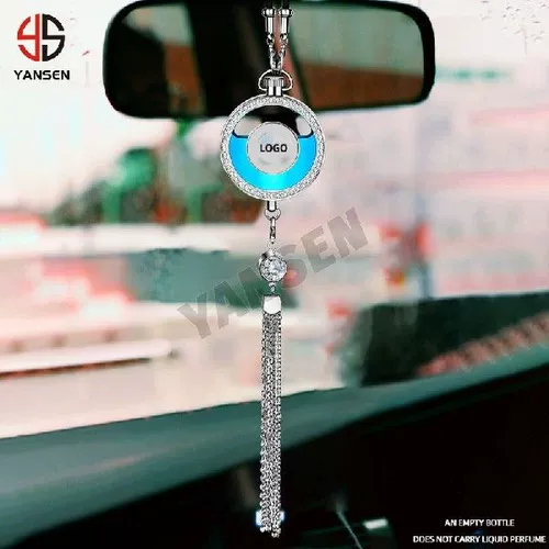 Универсальный автомобиль висят стеклян