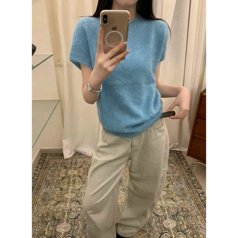Korean Wool Short-Sleeve Knit Top for Women, High-End Layered Vest, Rolled-Edge Round Neck Soft Sweater Korean Wool Short-Sleeve Knit Top for Women, High-End Layered Vest, Rolled-Edge Round Neck Soft Sweater