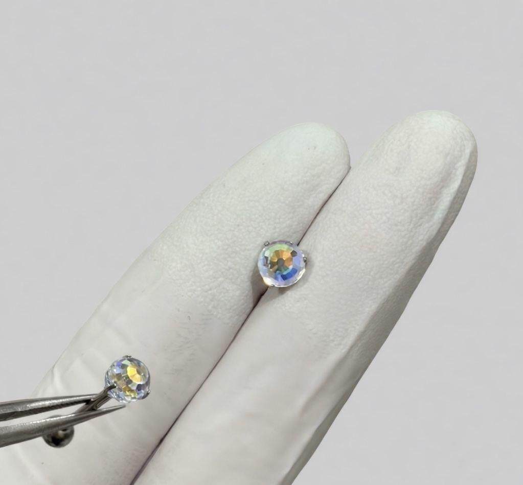Pointed titanium steel lip stud product view