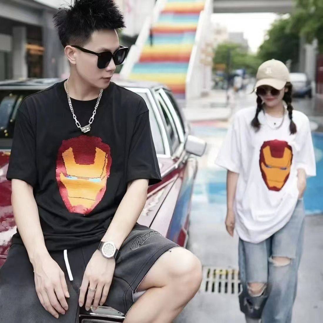スパイダーマンとアイアンマンの柄が変わる半袖Tシャツ、男の子、女の子、子供向けの顔が変わる夏服、色が変わるスパンコール付き服。
