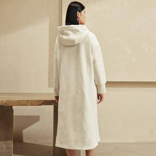 TheMiddle hooded long sweatshirt dress ສີ​ດໍາ​ແລະ​ສີ​ຂາວ​ເສື້ອ​ຜ້າ​ວ່າງ​ອອກ​ແບບ​ເກົາ​ຫຼີ​ເສື້ອ​ຍາວ​ເສື້ອ​ຂົນ​ຂົນ​ສົ່ງ​ມາ​ໃຫມ່​