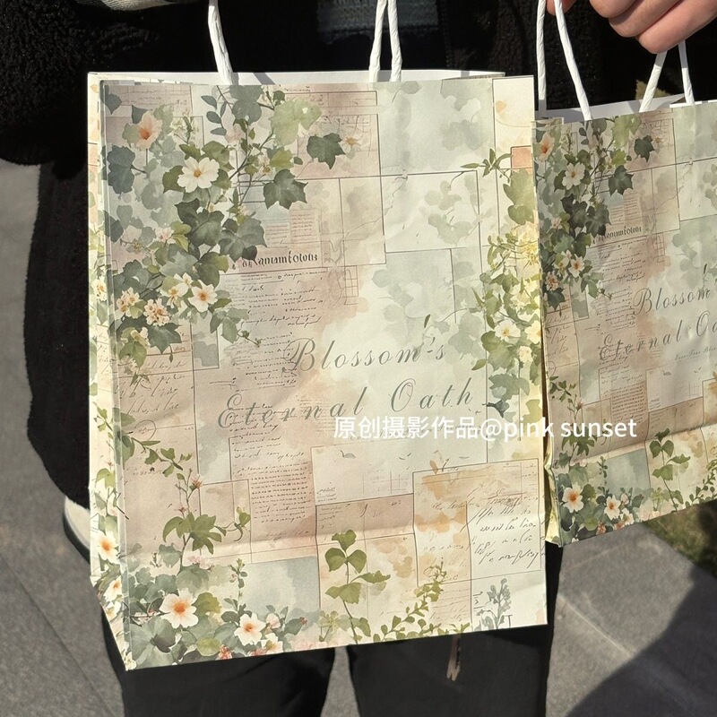 Gardenia Flower Vintage Tote Bag, Retro Style, Exquisite ins Style Gift Bag, Paper Bag, Packaging Bag, Light Luxury and Simple Gardenia Flower Vintage Tote Bag, Retro Style, Exquisite ins Style Gift Bag, Paper Bag, Packaging Bag, Light Luxury and Simple