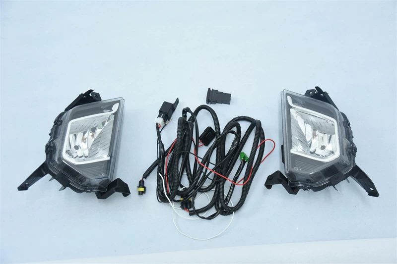 Подходит для передней противотуманной фары Venucia T70 18, 19 и 20 года, передняя фара-бампер, лампа переднего бампера, головка противотуманной фары, сборка фары