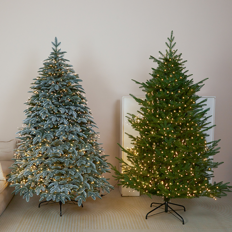 Large Christmas Tree with Lights, Handmade DIY Artificial Tree for Home Decoration, Christmas Ornaments and Scene Arrangement