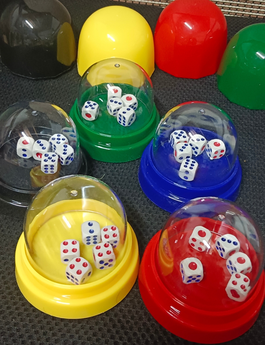 ダイスカップ、ダイスふるいカップ、不正防止ダイスカップ、KTVカラーカップ、ナイトクラブカラーダイスカップ、バーダイスシェーカーふるい