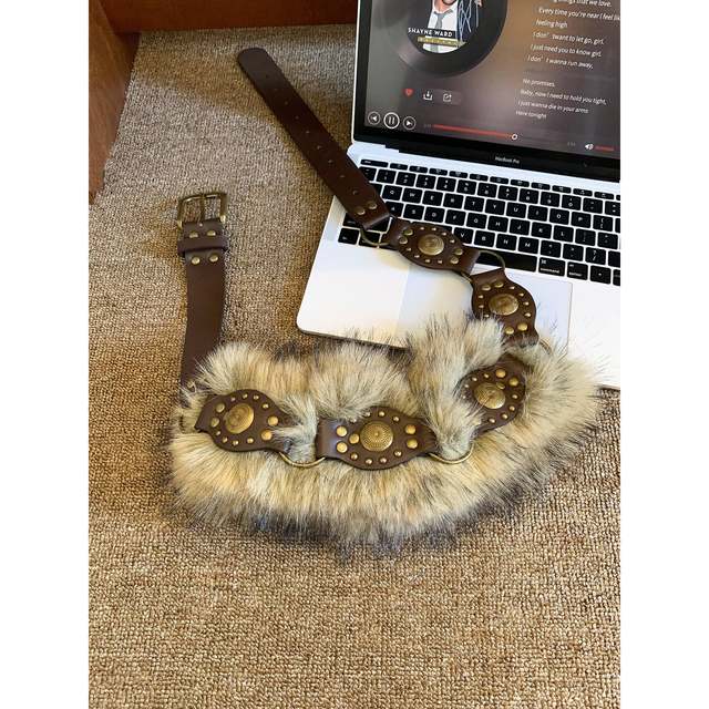 American Y2K Hot Girl Style Plush Patchwork Studded Belt for Women, Niche Retro Punk Style Belt Accessory Waist Cincher Trend