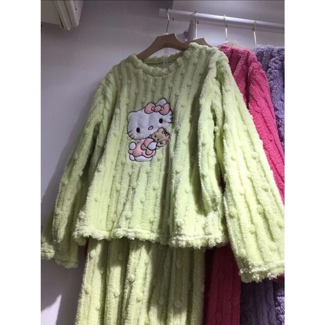 2025 New Cartoon Kt Cat Winter Girls' Pajamas Thickened Coral Fleece Junior High School Girls' Flannel Loungewear