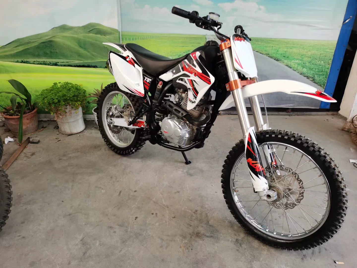 Вторичные б/у вне дороги высокий гонки Huayang T4 мотоцикл Poser 250cc Zongshen Cheetah Athletic CQR Magic Ji 10