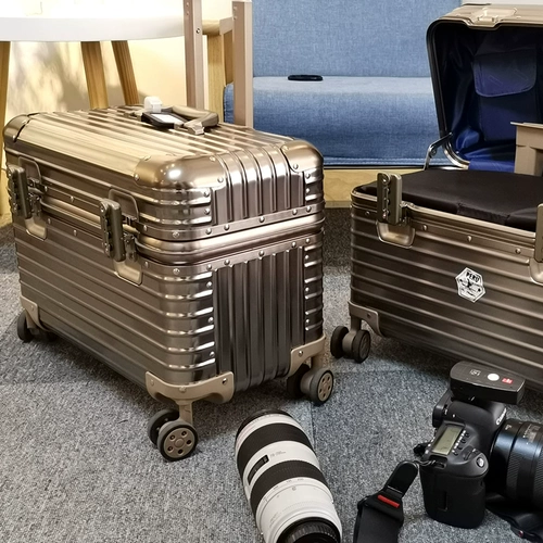 TUMI/途明 Металлический противоударный чемодан, алюминиево-магниевый сплав, горизонтальная версия, 18 дюймов