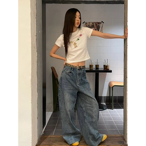 Белая летняя тонкая короткая футболка из жемчуга, круглый воротник, по фигуре