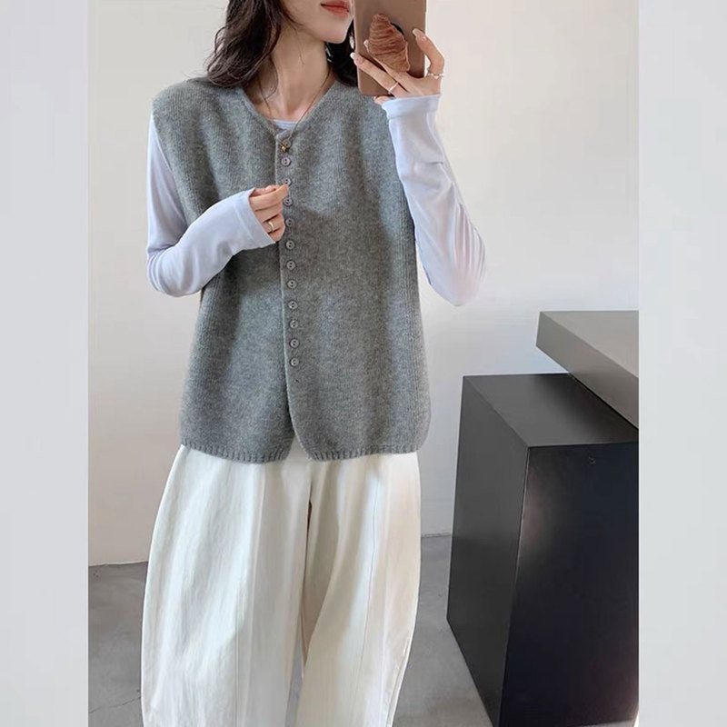 Korean Style Loose Round Neck Knitted Vest for Women, 2026 Autumn Single-Breasted Layered Sleeveless Simple Versatile Vest