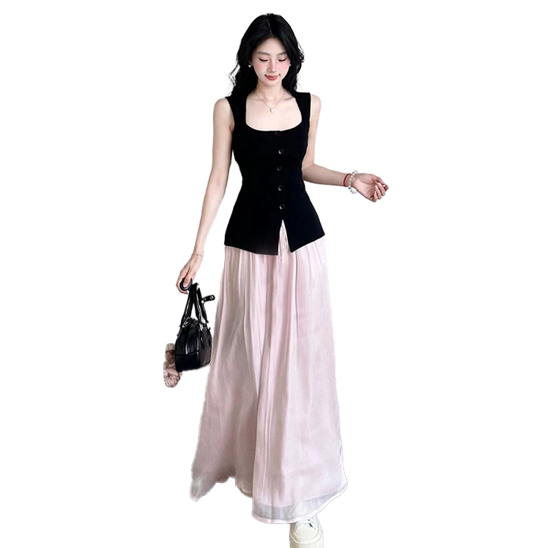 陈大钰 Fitted tank top sleevless, fuchsia T-shirt, washing powder, skirt, set