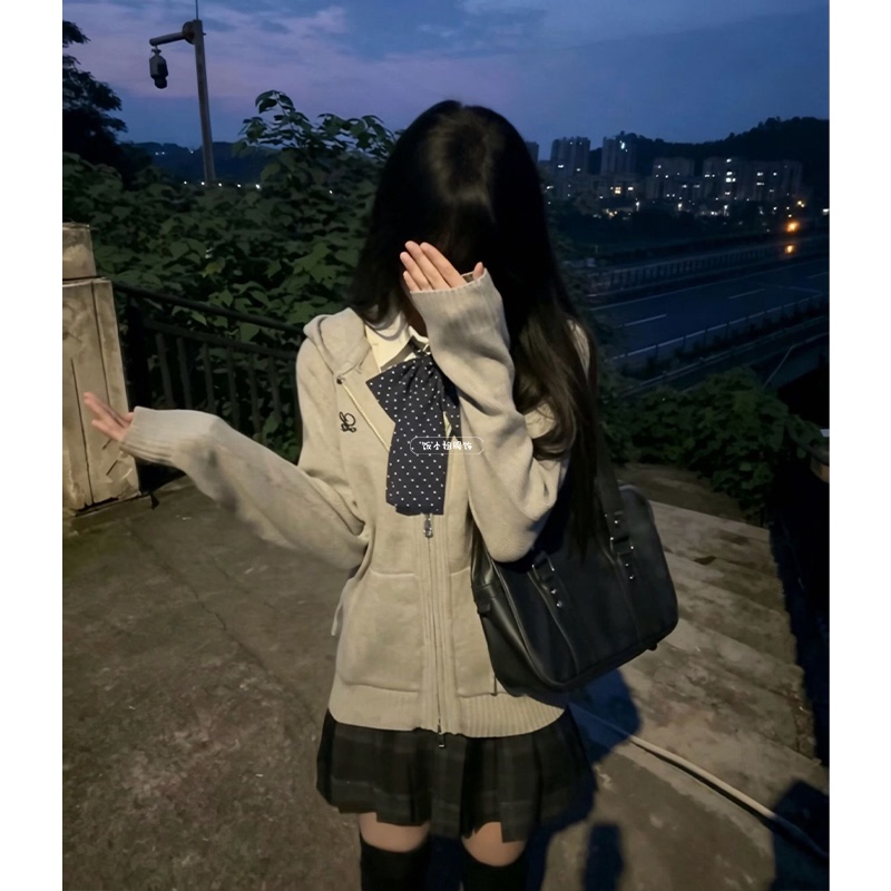 Early Autumn College Style Jk Uniform Retro Lazy Style Jacket Hooded Zipper Sweater Knitted Top Jk Plaid Skirt Suit Early Autumn College Style Jk Uniform Retro Lazy Style Jacket Hooded Zipper Sweater Knitted Top Jk Plaid Skirt Suit