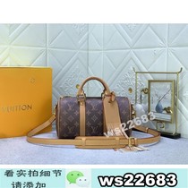 (Deposit - Large capacity niche design casual zipper handbag school bag bag trendy white 7a1158