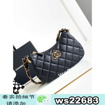 (Deposit - Large capacity niche design casual zipper handbag school bag bag trendy white 7a1216