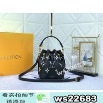 (Deposit) Large capacity niche design casual zipper handbag school bag bag trendy white 7a1184