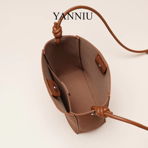 岩牛 Yanniu2025 Новая сумка для мобильного телефона с одной плечой поперечной складывание легкая роскошная ниша высококачественная картофель фри-сумка YN3334