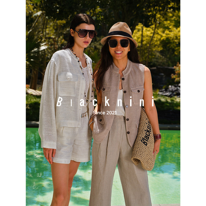 Blacknini (Two Colors) "Coke Smoothie" Light Luxury Linen Metallic Thread Hollow Knit Stand Collar Jacket Vest Blacknini (Two Colors) "Coke Smoothie" Light Luxury Linen Metallic Thread Hollow Knit Stand Collar Jacket Vest