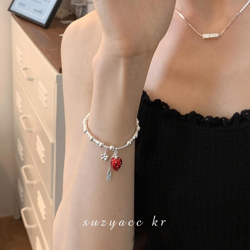 Suzyacc Krberry Has Troubles Strawberry Bracelet for Women, Light Luxury, Niche, Exquisite, High-End Jewelry, Gift for Best Friend