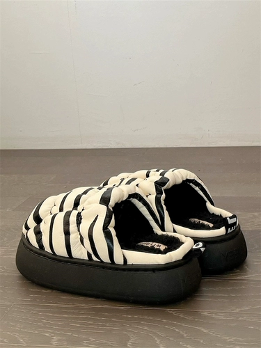 Зебра, тапочки, водонепроницаемая нескользящая удерживающая тепло утепленная зимняя обувь на платформе, коллекция 2023