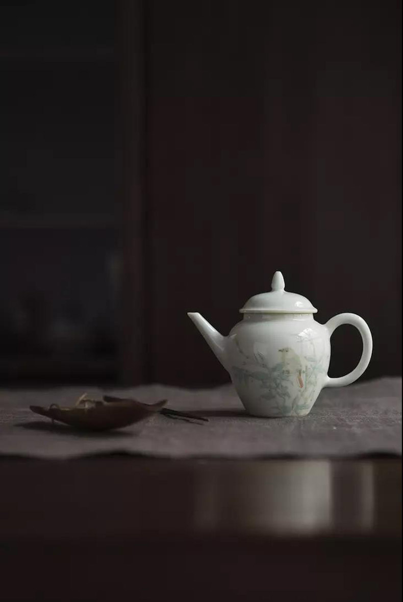 Get in jingdezhen ceramic teapot suit kung fu tea set the it home little teapot in use by hand