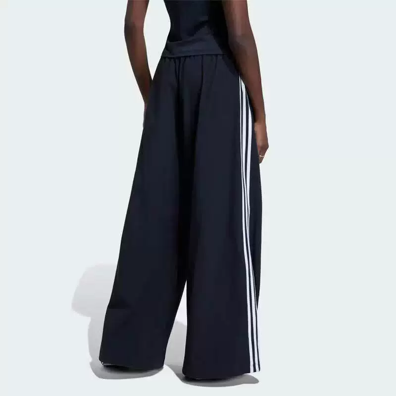Блузка Adidas, брюки, свободный крой