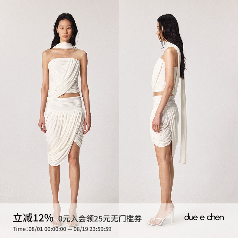 Due E Chen Pleats Pleated Ribbon Tube Top | The Streamers Can Be Wrapped in Different Ways. Due E Chen Pleats Pleated Ribbon Tube Top | The Streamers Can Be Wrapped in Different Ways.
