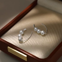 Белые серебряные серьги, серебро 925 пробы