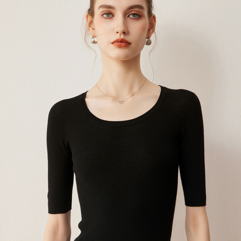 Casual Style Thin Fine-Knit Wool Sweater for Women, Black Round Neck, Five-Quarter Sleeves, Slim-Fit Pullover Knitwear, Short-Sleeved Base Layer