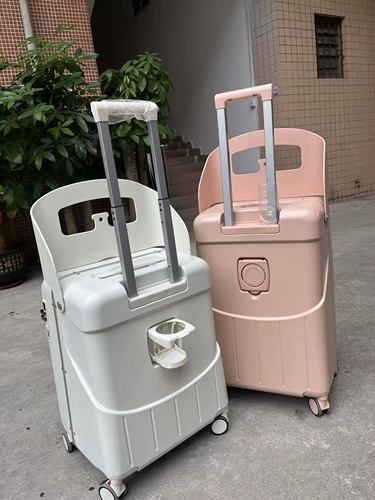 Универсальный чемодан с сидением для выхода на улицу