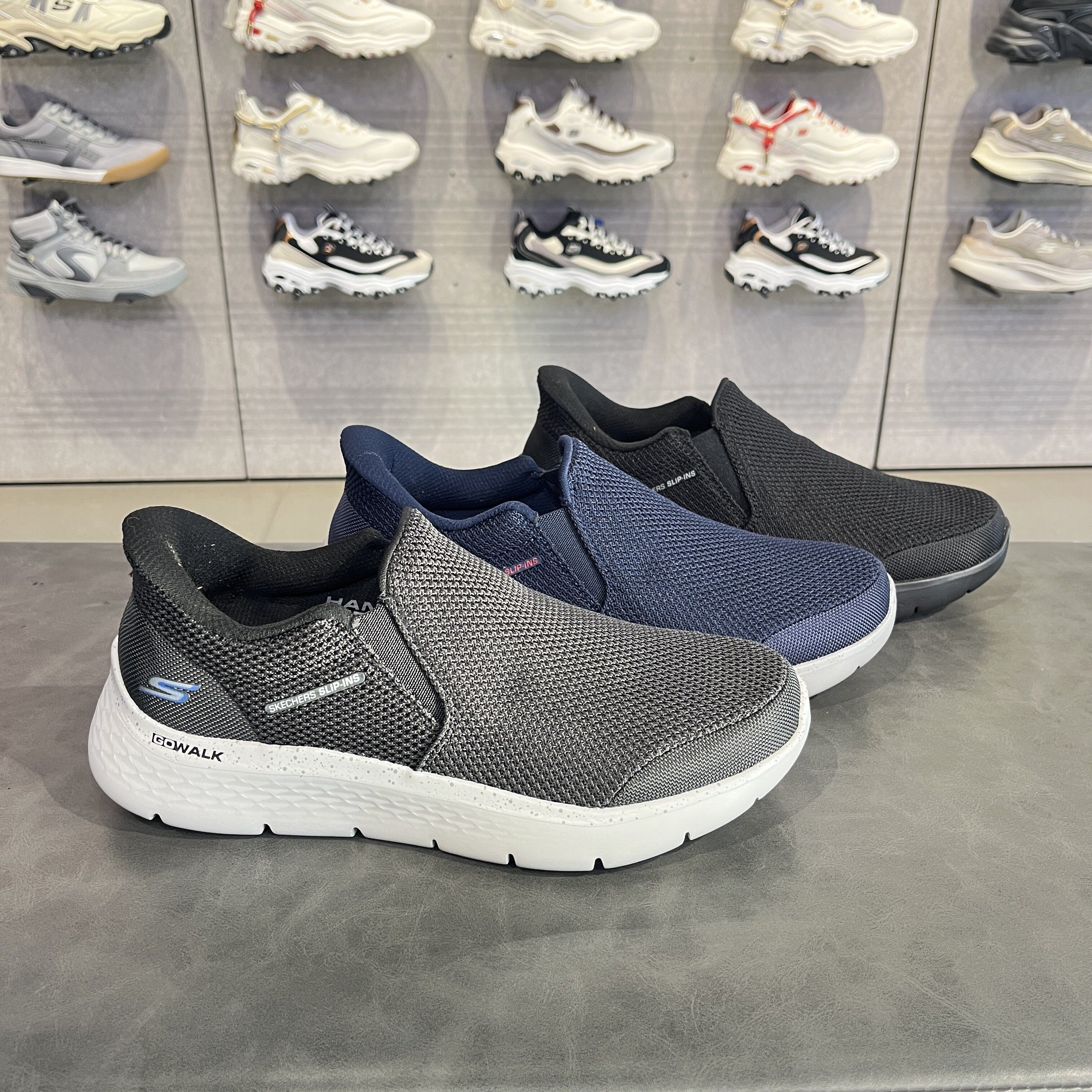 ＸＪ8②一脚分 Skechers斯凯奇一脚蹬缓震休闲鞋，男士通勤必备宝藏_运动休闲鞋_淘宝服装网