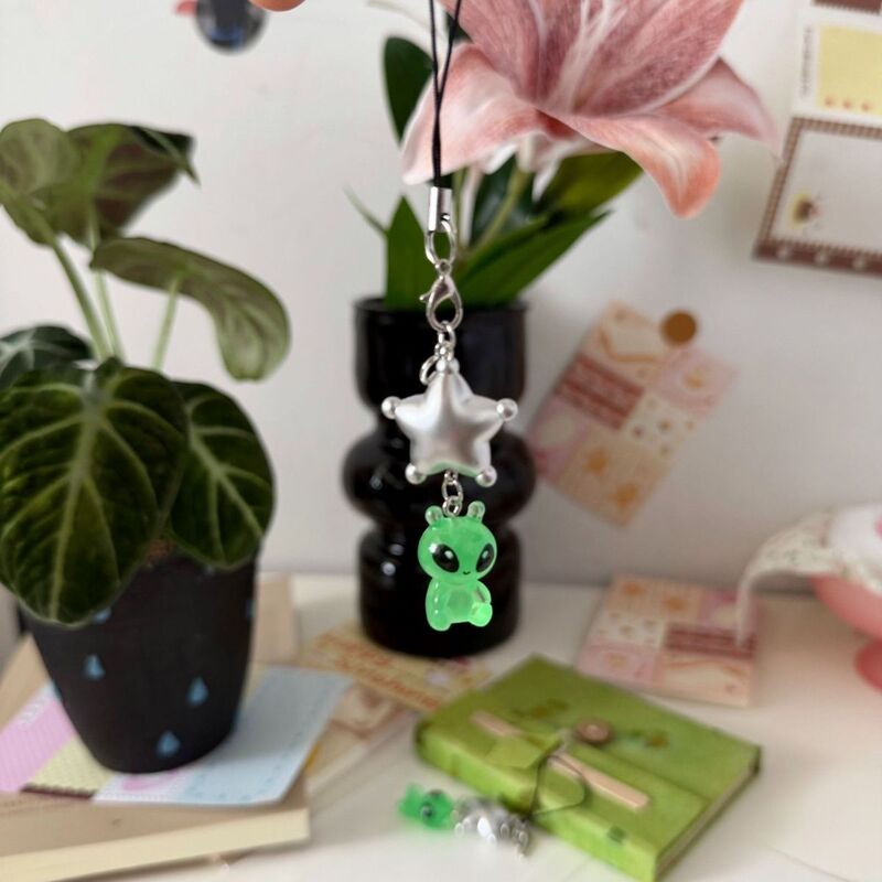 Quirky Abstract Star Rope Transparent Alien Keychain High-Value Niche Personalized Gift Accessory Bag Pendant Quirky Abstract Star Rope Transparent Alien Keychain High-Value Niche Personalized Gift Accessory Bag Pendant
