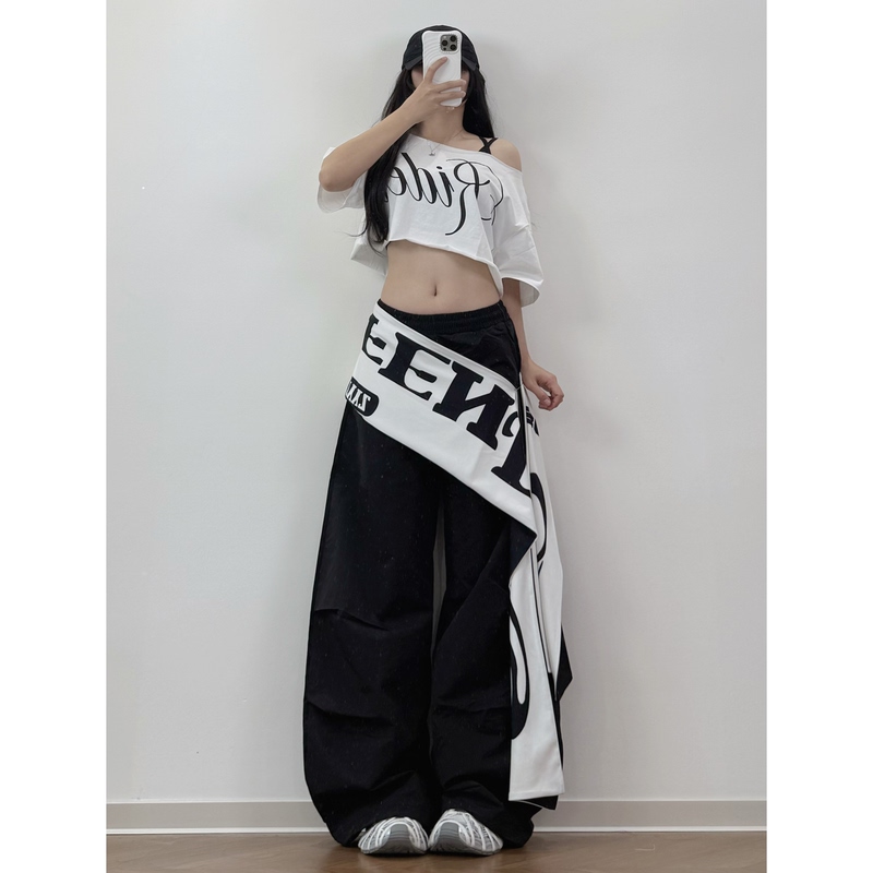 Xxbuni Sweet and Cool Spicy Girl Style Jazz Dance Short Blouse with White Letter Print, Off-Shoulder, Waist-Revealing, Slimming Top for Women