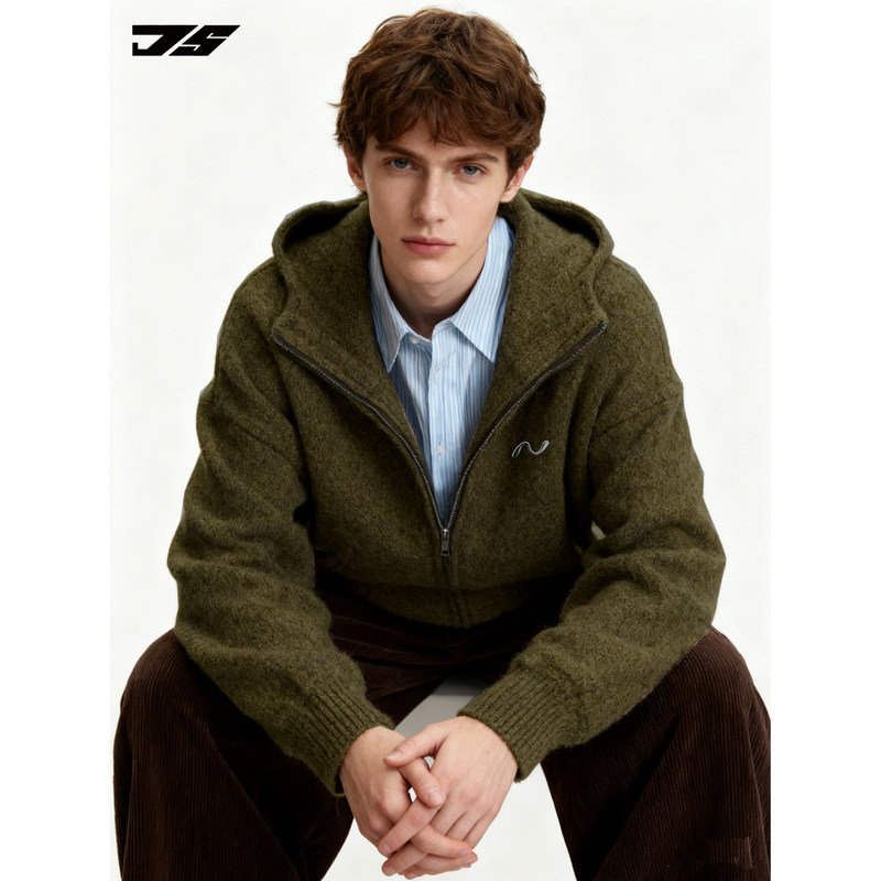 Dushu Spring Lazy Style Outerwear Soft and Cozy Hooded Unisex Couple Metal Logo Men's Thick Sweater Knit Jacket