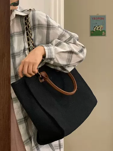 Ретро вместительный и большой шоппер, цепь, минималистичная сумка подмышку, портативная сумка через плечо, 2023