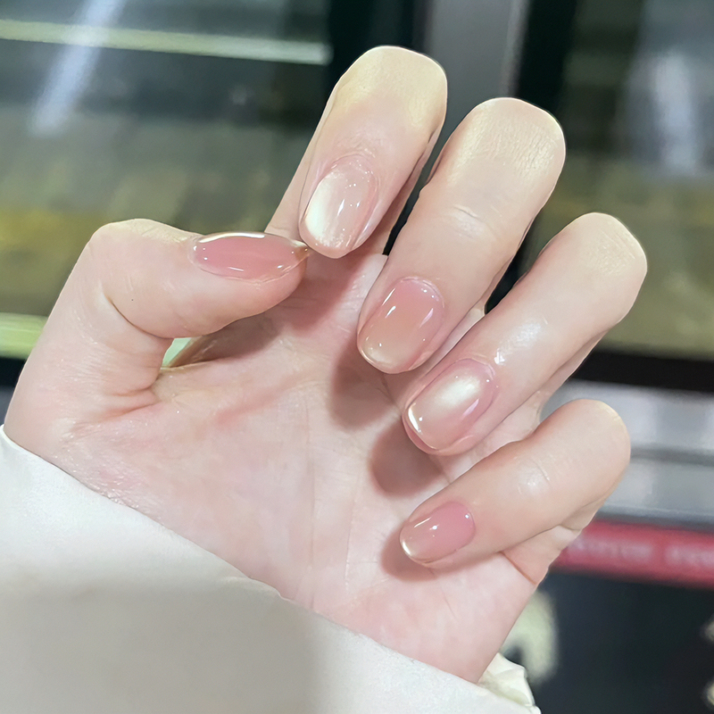 Ponyo Short Fake Nails with Cat-Eye Glass Beads, Clear Style, Phototherapy Nail Art Finished Product, Removable Nail Patches