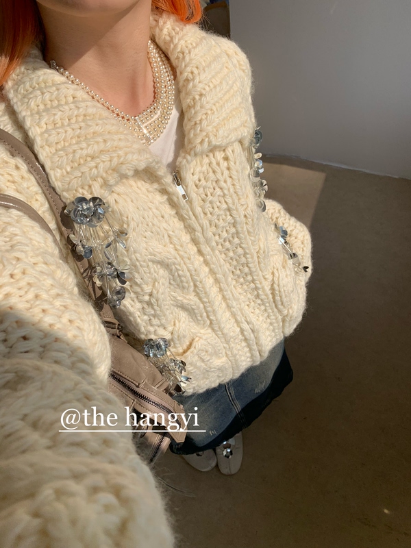 The Hangyi Beaded Lapel Sweater with Large Pockets, Knitted Jacket for Women, Lazy Style Casual Top, 2025 Autumn and Winter