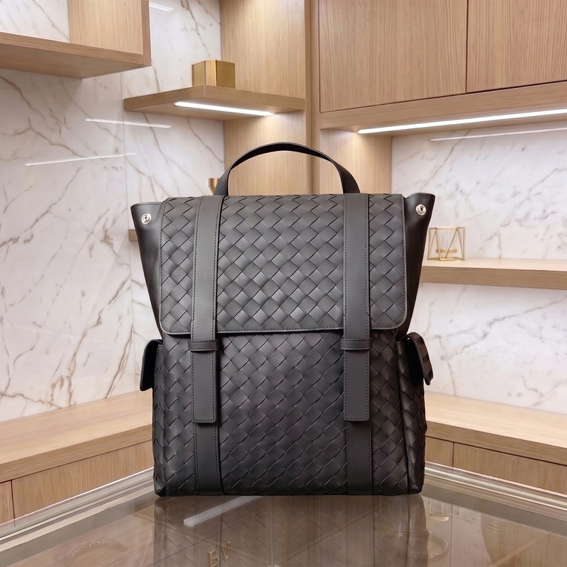 Bv First-Layer Fetal Cowhide Hand-Woven Men's Backpack, Trendy Multi-Functional Commuter Bag, Versatile